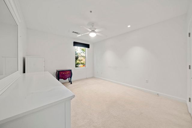 1-205 Harvest Drive 205, North Andover, MA 01845