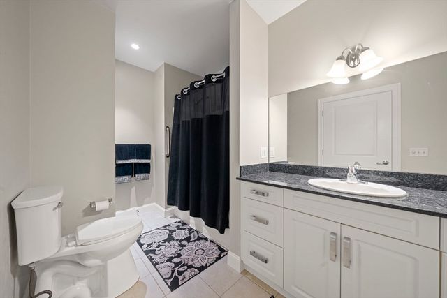 1-205 Harvest Drive 205, North Andover, MA 01845