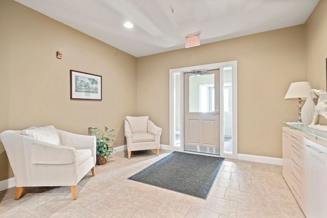 1-205 Harvest Drive 205, North Andover, MA 01845