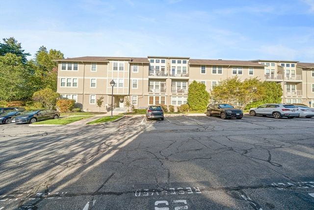 1-205 Harvest Drive 205, North Andover, MA 01845