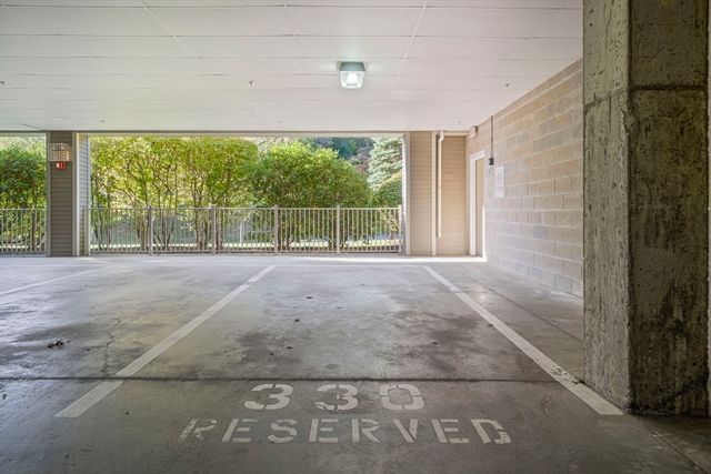 1-205 Harvest Drive 205, North Andover, MA 01845