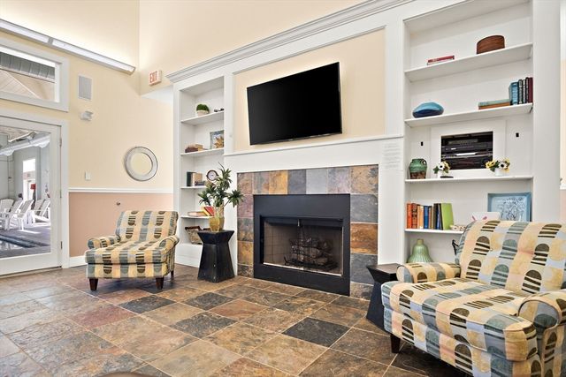 1-205 Harvest Drive 205, North Andover, MA 01845