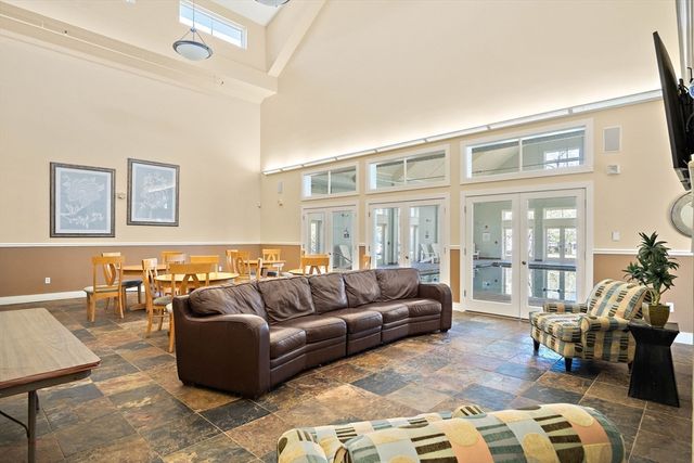 1-205 Harvest Drive 205, North Andover, MA 01845