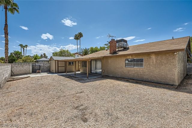 2422 La Luna Drive, Henderson, NV 89014