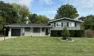 1069 Elodie Drive, Flint Charter Township, MI 48532