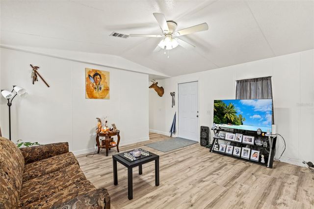 6585 NE 7TH STREET, Okeechobee, FL 34974