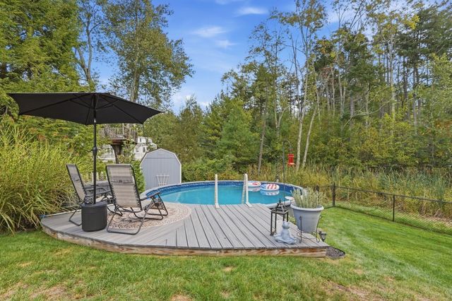 36 Decorie Dr, Wilbraham, MA 01095