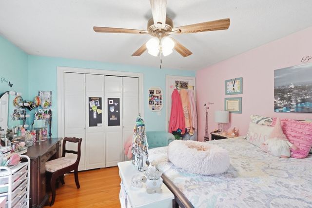 36 Decorie Dr, Wilbraham, MA 01095