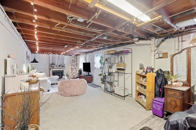 36 Decorie Dr, Wilbraham, MA 01095