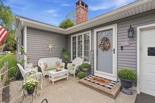 36 Decorie Dr, Wilbraham, MA 01095