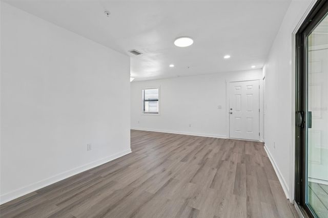 140 HUNTER LAKE DRIVE 8C, Oldsmar, FL 34677