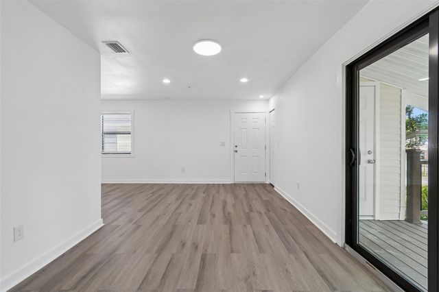 140 HUNTER LAKE DRIVE 8C, Oldsmar, FL 34677