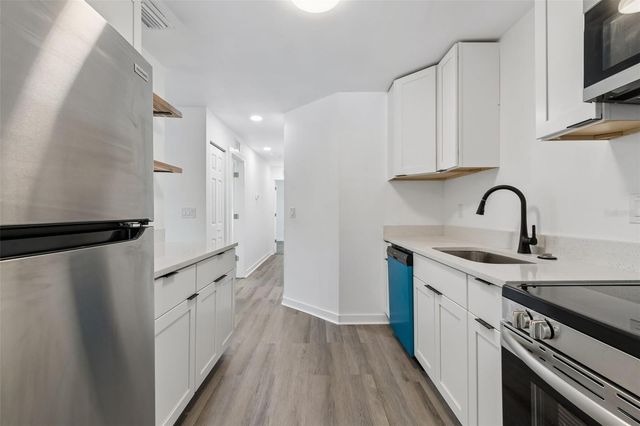 140 HUNTER LAKE DRIVE 8C, Oldsmar, FL 34677