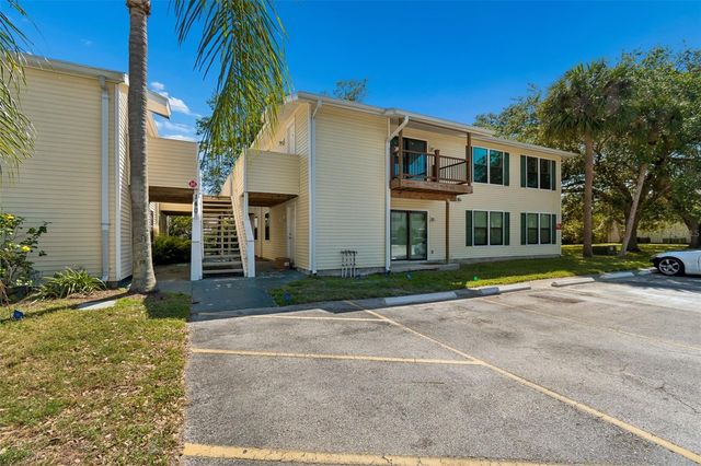 140 HUNTER LAKE DRIVE 8C, Oldsmar, FL 34677