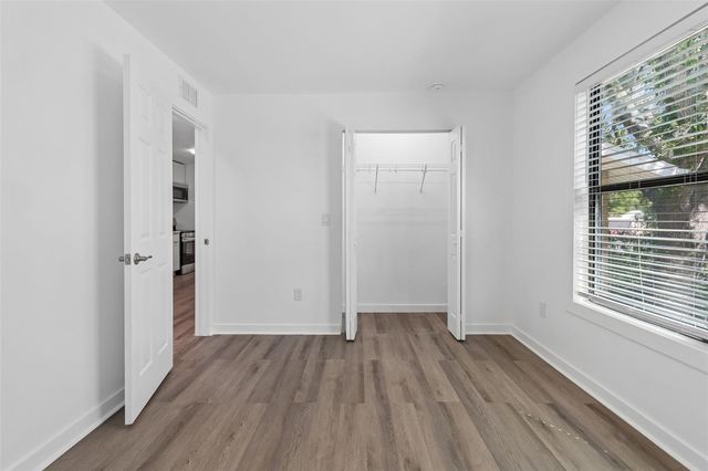 140 HUNTER LAKE DRIVE 8C, Oldsmar, FL 34677