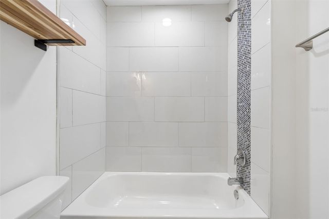 140 HUNTER LAKE DRIVE 8C, Oldsmar, FL 34677