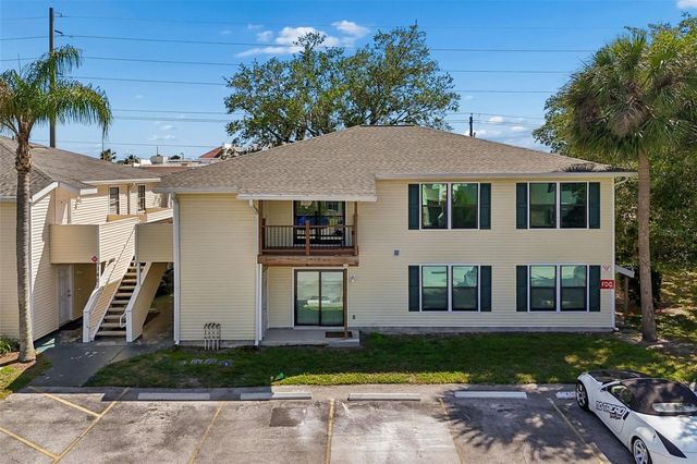 140 HUNTER LAKE DRIVE 8C, Oldsmar, FL 34677