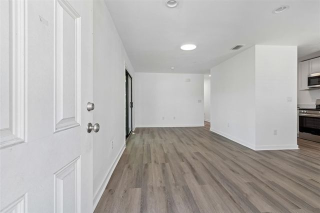 140 HUNTER LAKE DRIVE 8C, Oldsmar, FL 34677