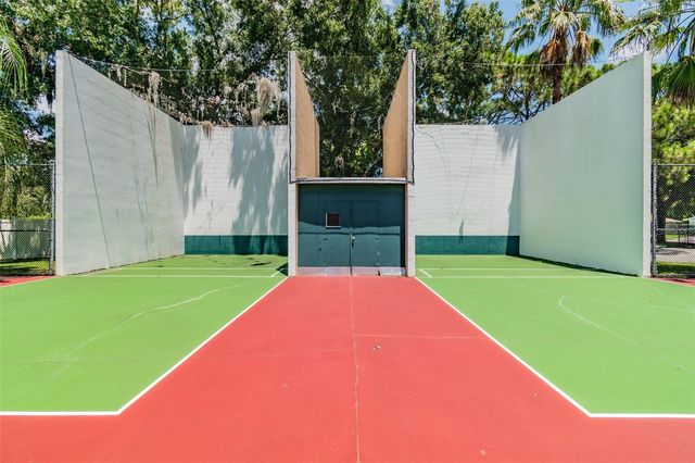 140 HUNTER LAKE DRIVE 8C, Oldsmar, FL 34677