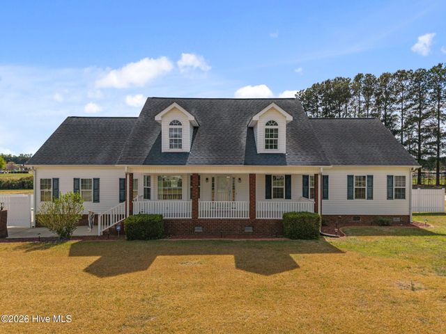 819 Badger Circle, Greenville, NC 27834