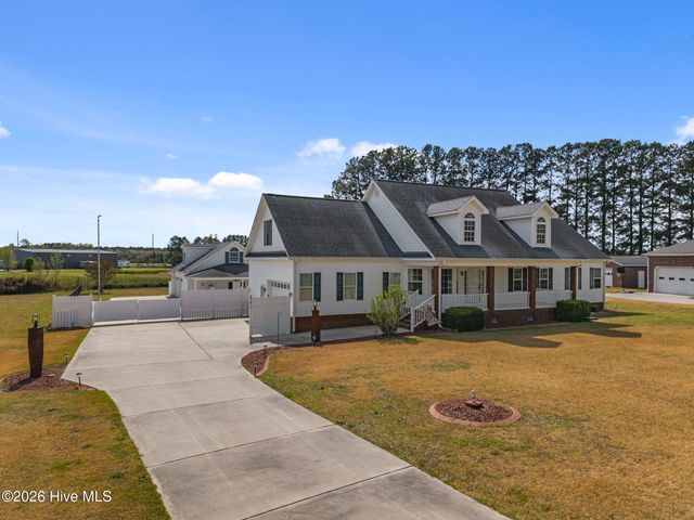 819 Badger Circle, Greenville, NC 27834