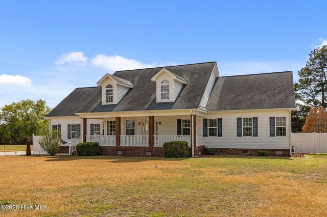 819 Badger Circle, Greenville, NC 27834