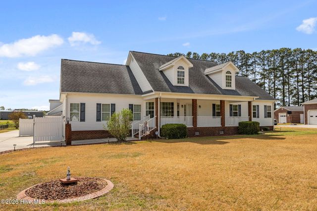 819 Badger Circle, Greenville, NC 27834