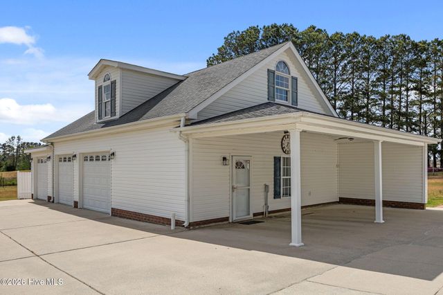 819 Badger Circle, Greenville, NC 27834