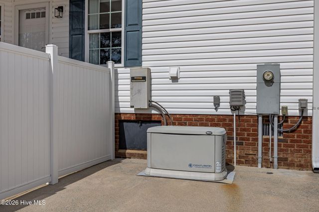 819 Badger Circle, Greenville, NC 27834