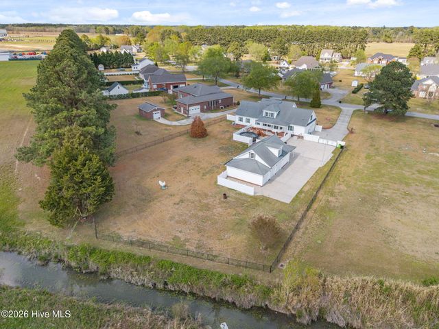 819 Badger Circle, Greenville, NC 27834