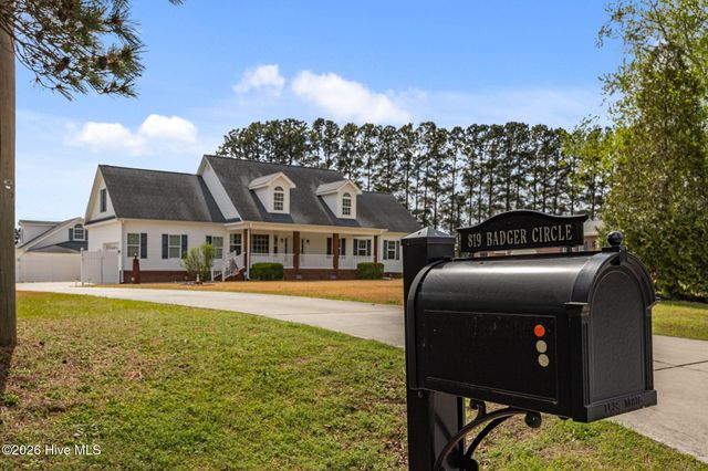 819 Badger Circle, Greenville, NC 27834