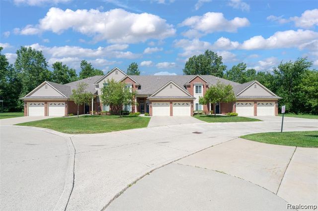 14353 Shadywood Drive, Sterling Heights, MI 48312