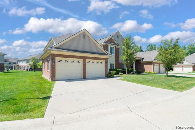14353 Shadywood Drive, Sterling Heights, MI 48312