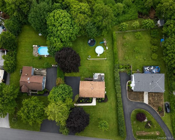 63 Dixon Road, Mahopac, NY 10512