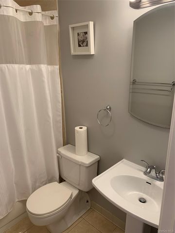 8730 62nd Avenue 5E, Rego Park, NY 11374