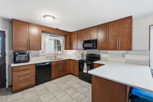 6119 E Oneida Ave, Wichita, KS 67208