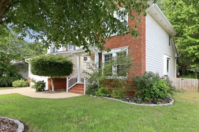 5128 Pinehall Wynd, Raleigh, NC 27604
