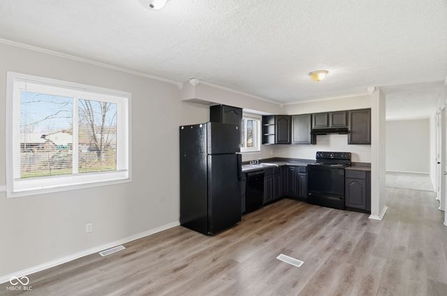 5534 Hill Rise Drive, Indianapolis, IN 46237