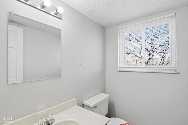 5534 Hill Rise Drive, Indianapolis, IN 46237