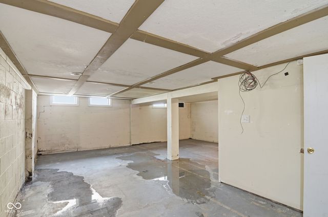 5534 Hill Rise Drive, Indianapolis, IN 46237