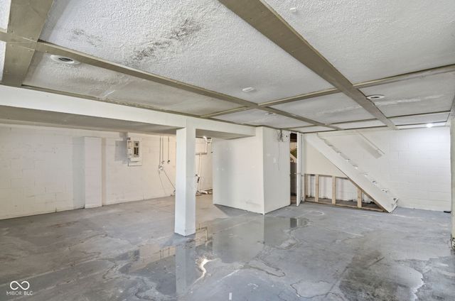 5534 Hill Rise Drive, Indianapolis, IN 46237