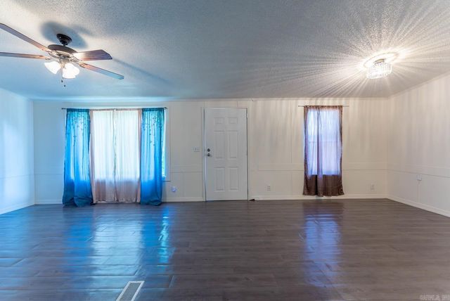 300 Chinn Springs Lane, Batesville, AR 72501