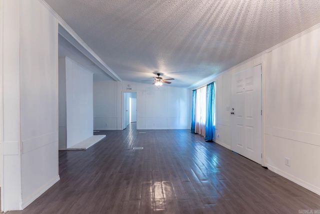 300 Chinn Springs Lane, Batesville, AR 72501