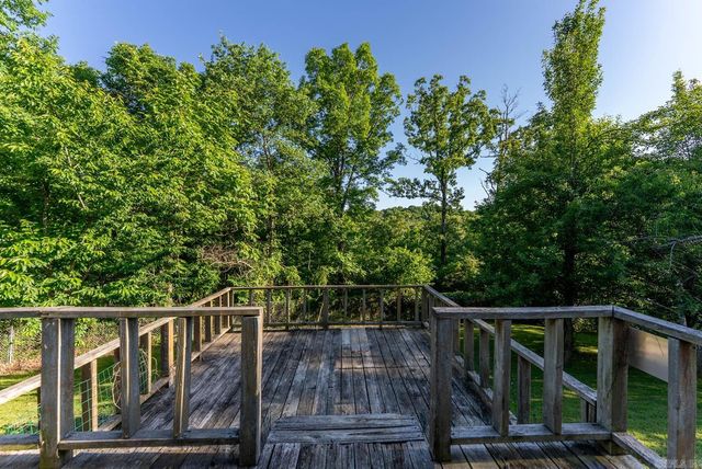 300 Chinn Springs Lane, Batesville, AR 72501