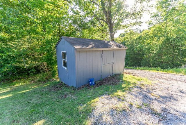 300 Chinn Springs Lane, Batesville, AR 72501