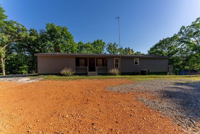 300 Chinn Springs Lane, Batesville, AR 72501