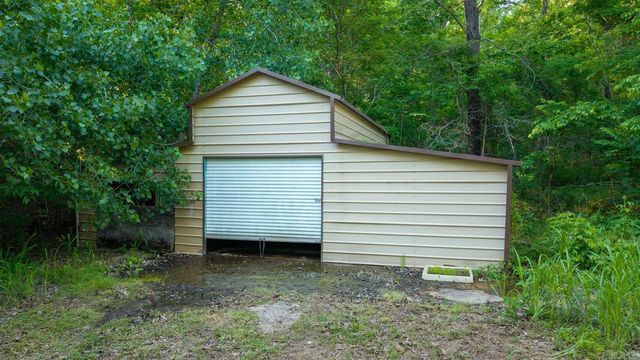 300 Chinn Springs Lane, Batesville, AR 72501