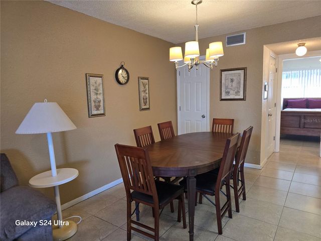 6044 22ND AVENUE N 2, St Petersburg, FL 33710