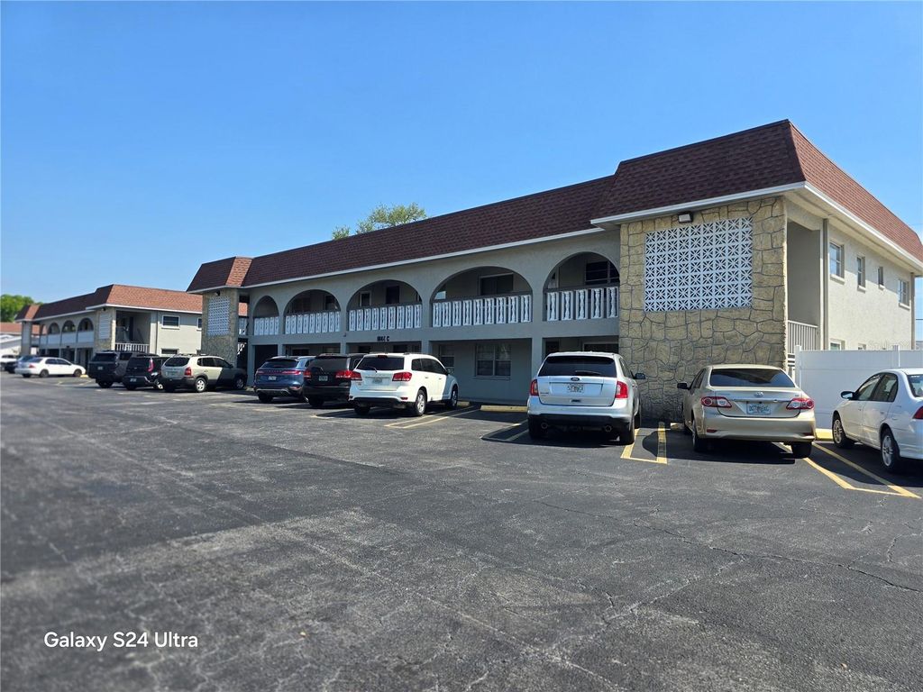 6044 22ND AVENUE N 2, St Petersburg, FL 33710