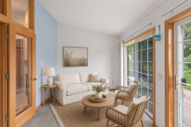 9076 212th Street W, Lakeville, MN 55044